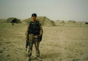 Old photo of Ben Morton Leadership Coach army captain in Iraq